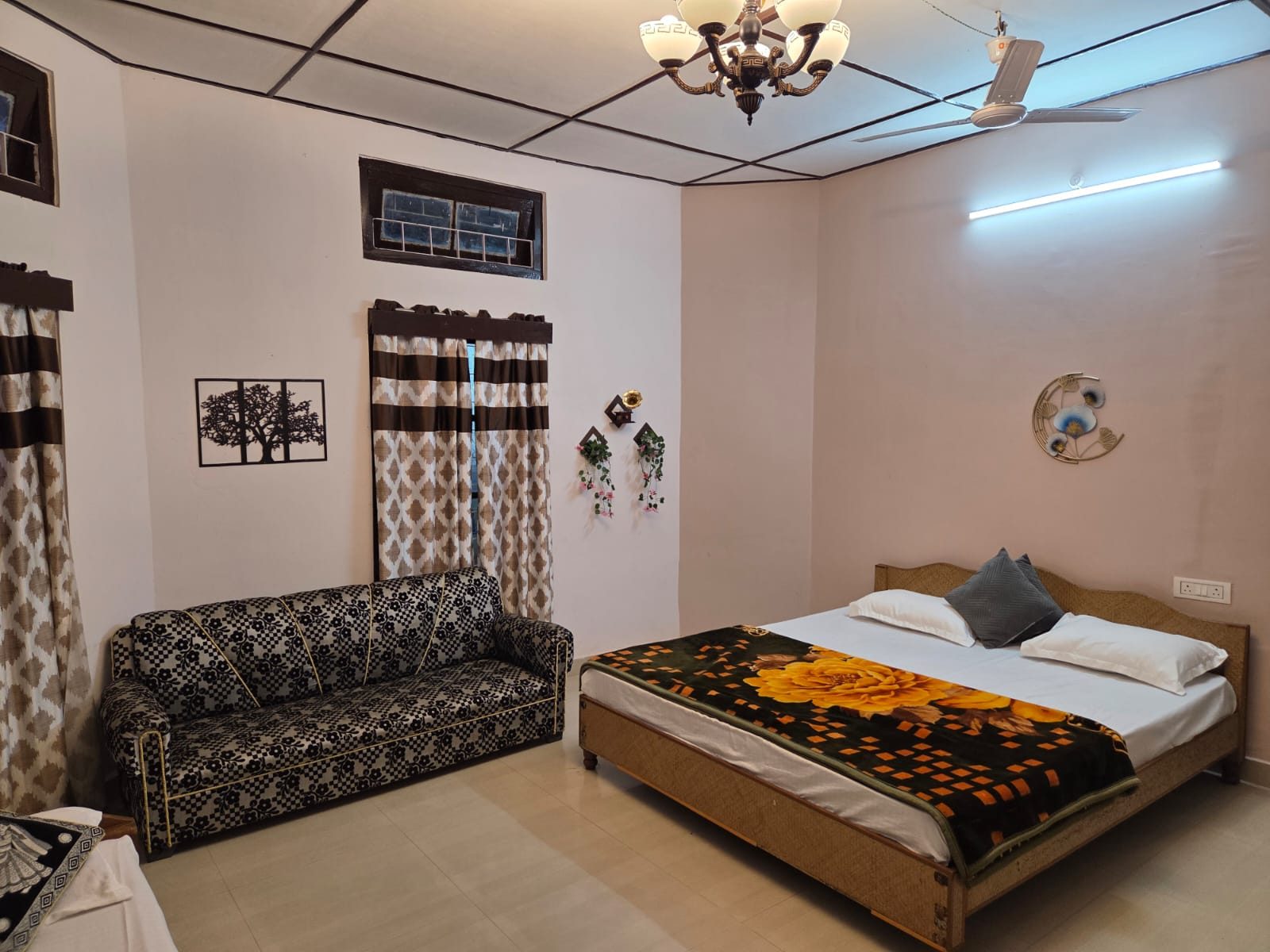 Suite Room at Green Reed Resort by Meenakshi